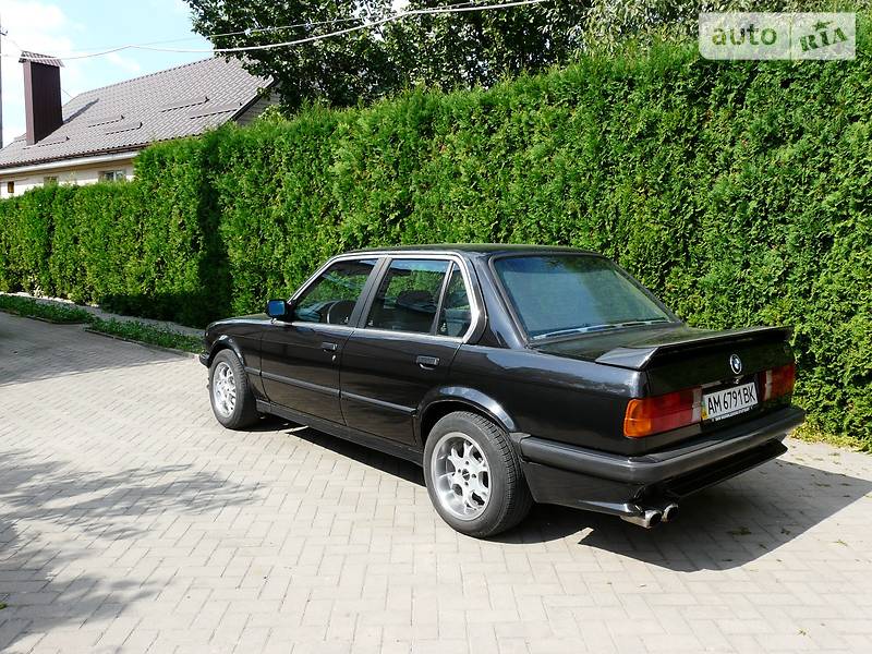 Седан BMW 3 Series 1986 в Житомире