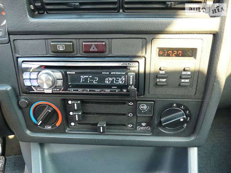 Седан BMW 3 Series 1986 в Житомире