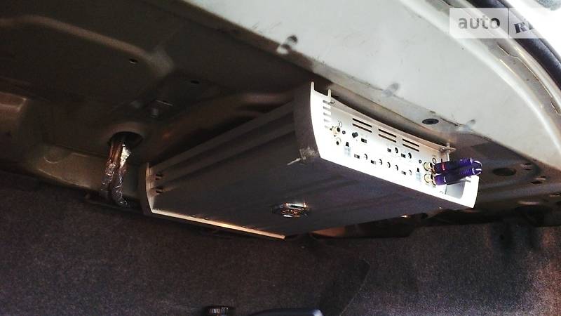 Седан BMW 3 Series 2000 в Києві