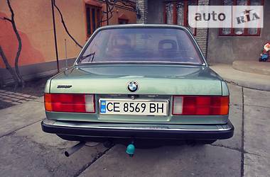 Седан BMW 3 Series 1986 в Чернівцях