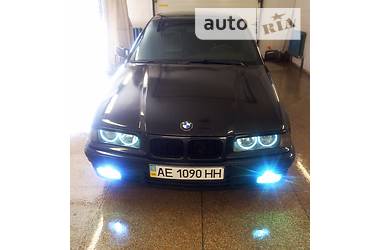 Седан BMW 3 Series 1991 в Днепре