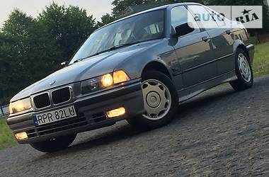 Седан BMW 3 Series 1994 в Дрогобыче