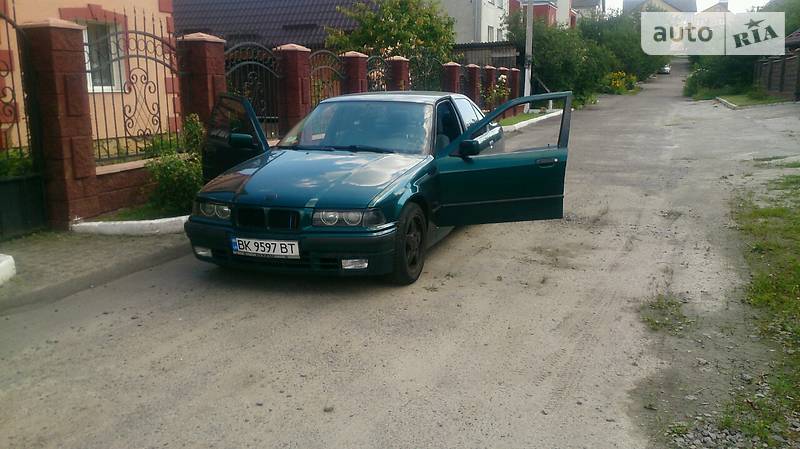 Седан BMW 3 Series 1996 в Ровно