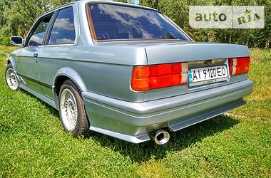 Купе BMW 3 Series 1987 в Миргороде