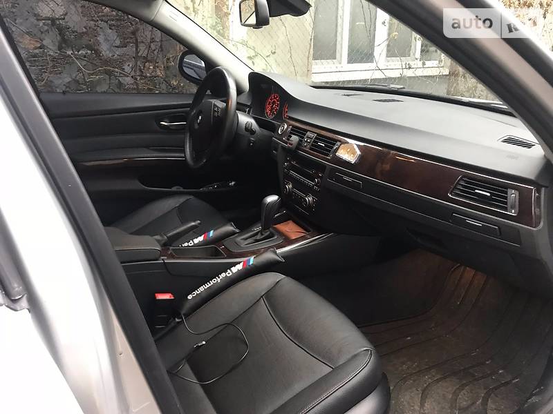 Седан BMW 3 Series 2011 в Одессе