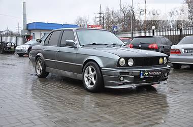 Седан BMW 3 Series 1987 в Николаеве