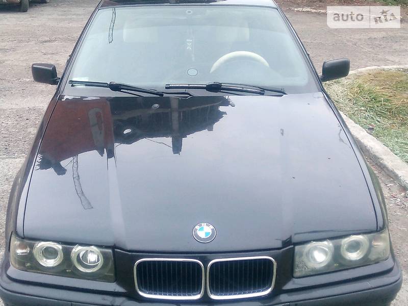 Купе BMW 3 Series 1995 в Ужгороде