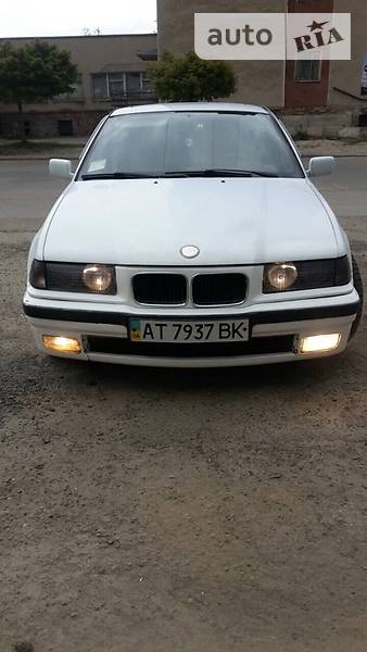 Седан BMW 3 Series 1991 в Долині