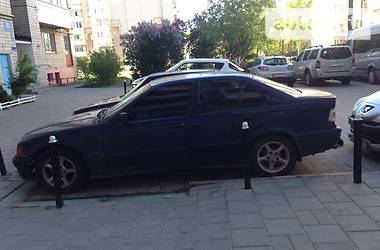 Седан BMW 3 Series 1995 в Яворове