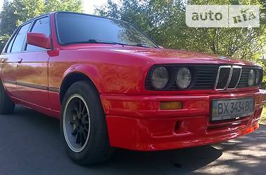 Седан BMW 3 Series 1987 в Киеве