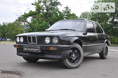 Седан BMW 3 Series 1985 в Николаеве