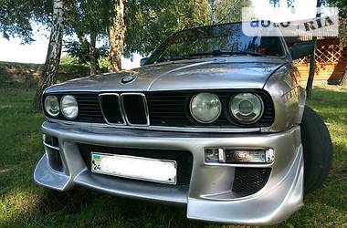 Седан BMW 3 Series 1986 в Чигирине