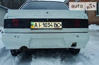 Седан BMW 3 Series 1987 в Виннице