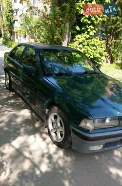 Седан BMW 3 Series 1992 в Днепре