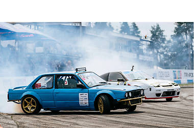 Купе BMW 3 Series 1990 в 