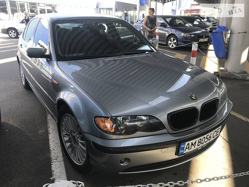 Седан BMW 3 Series 2004 в Киеве