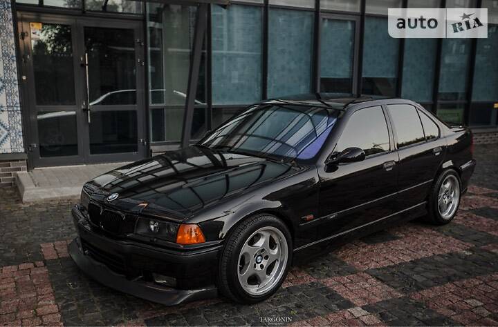 Седан BMW 3 Series 1991 в Ивано-Франковске