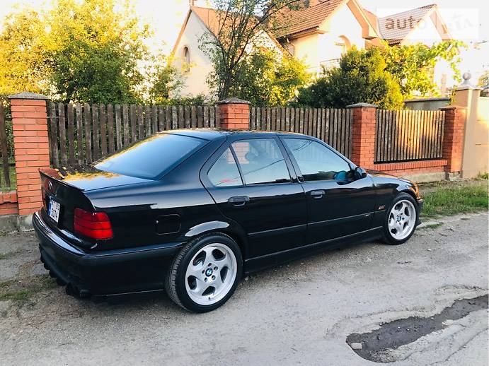 Седан BMW 3 Series 1991 в Ивано-Франковске