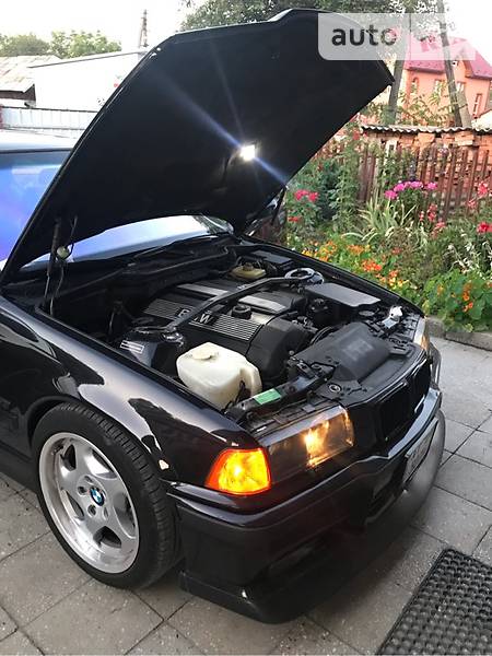 Седан BMW 3 Series 1991 в Ивано-Франковске