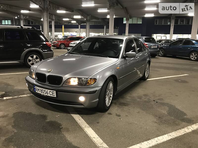 Седан BMW 3 Series 2004 в Киеве