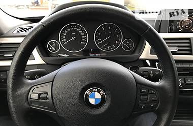 Седан BMW 3 Series 2015 в Чернівцях