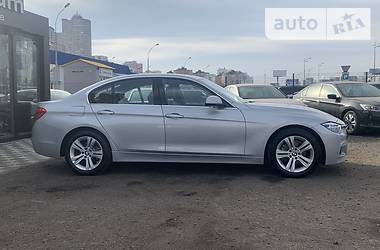 Седан BMW 3 Series 2016 в Киеве