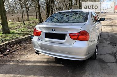 Седан BMW 3 Series 2011 в 