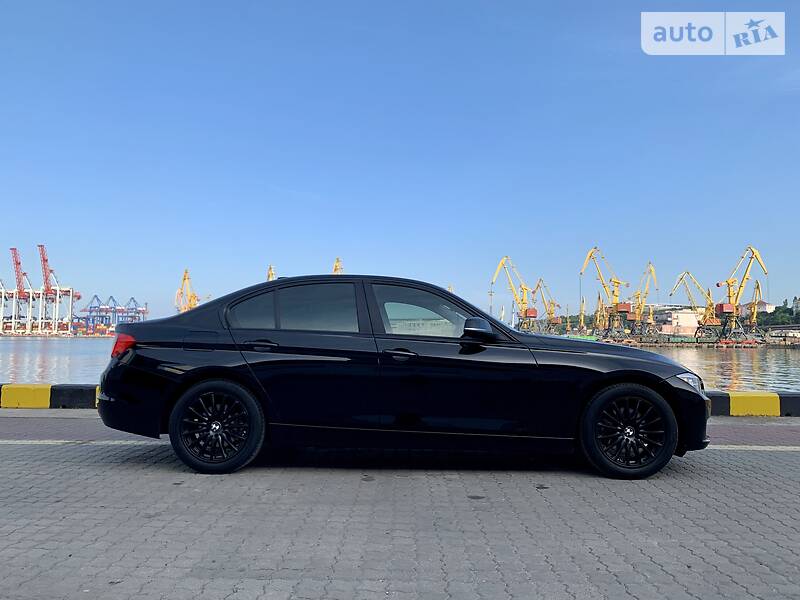 Седан BMW 3 Series 2015 в Одесі