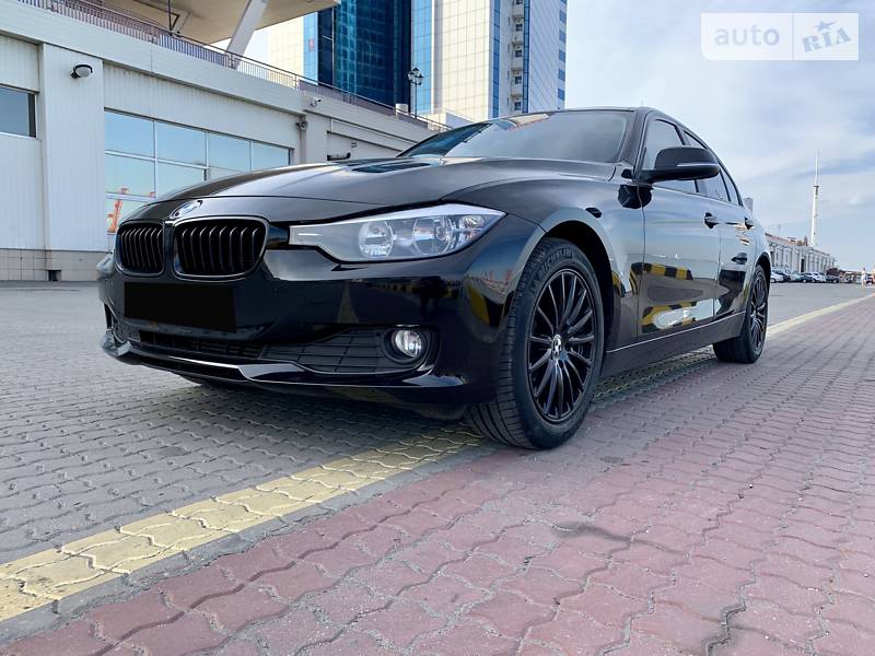 Седан BMW 3 Series 2015 в Одесі