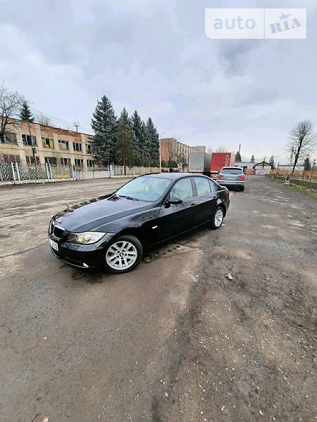 Седан BMW 3 Series 2005 в Тячеве