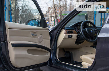 Седан BMW 3 Series 2005 в  фото 21 Седан BMW 3 Series 2005 в