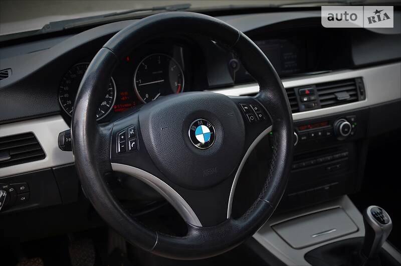 Седан BMW 3 Series 2010 в Києві