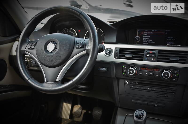 Седан BMW 3 Series 2010 в Києві