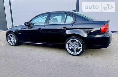 Седан BMW 3 Series 2011 в Умани