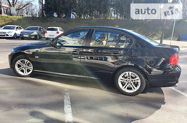 Седан BMW 3 Series 2011 в 