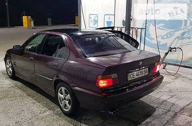 Седан BMW 3 Series 1992 в Чернівцях