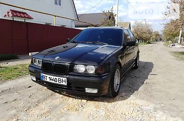 Седан BMW 3 Series 1991 в Херсоне