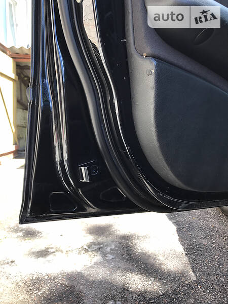 Універсал BMW 3 Series 2002 в Вишневому