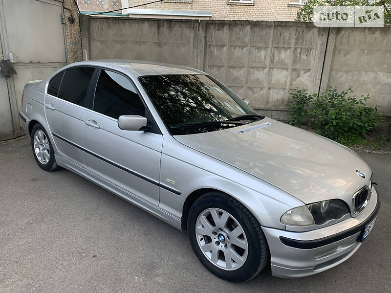 Седан BMW 3 Series 1999 в Первомайске