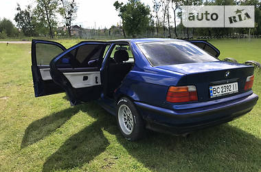 Седан BMW 3 Series 1994 в 