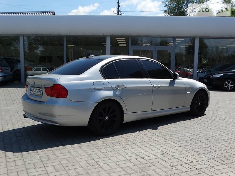 Седан BMW 3 Series 2010 в Дніпрі
