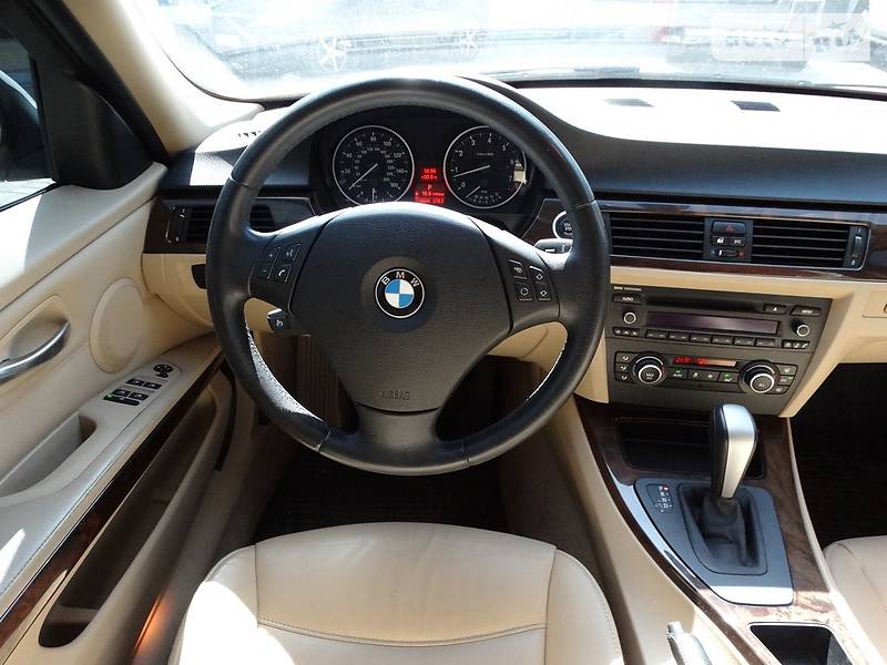 Седан BMW 3 Series 2010 в Дніпрі