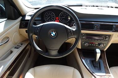 Седан BMW 3 Series 2010 в 