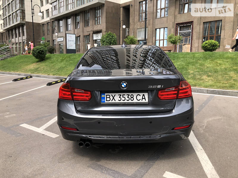 Седан BMW 3 Series 2012 в Києві