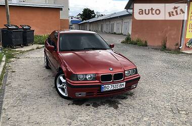 Седан BMW 3 Series 1992 в Чорткові