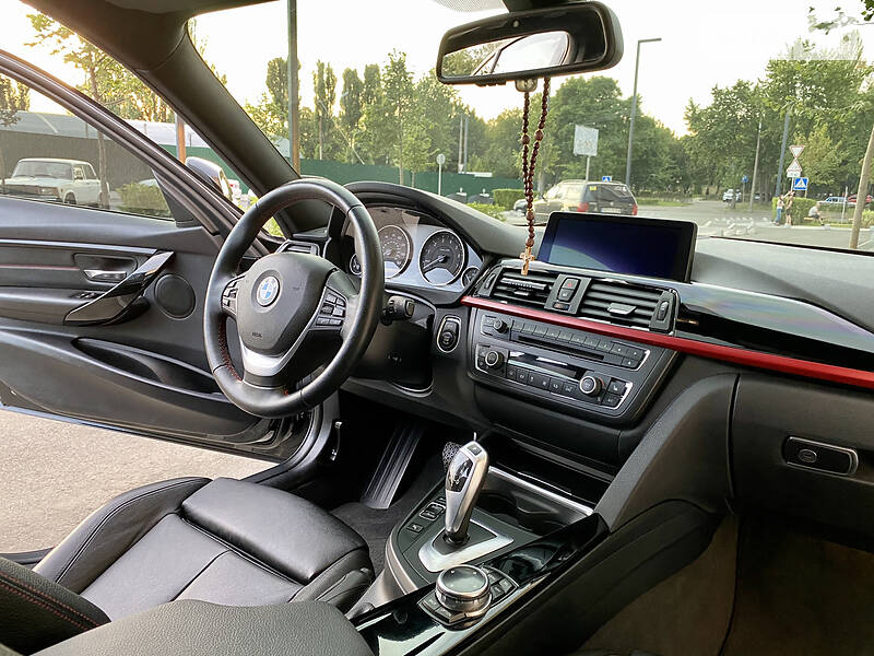 Седан BMW 3 Series 2014 в Києві
