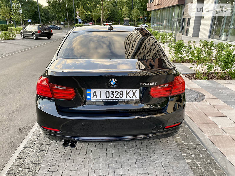 Седан BMW 3 Series 2014 в Києві