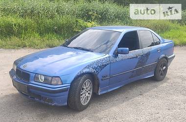 Седан BMW 3 Series 1993 в Львове