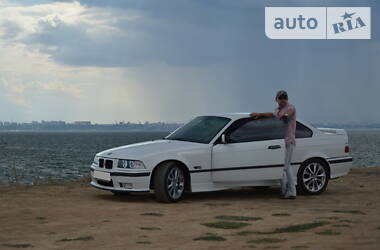 Купе BMW 3 Series 1994 в Одессе