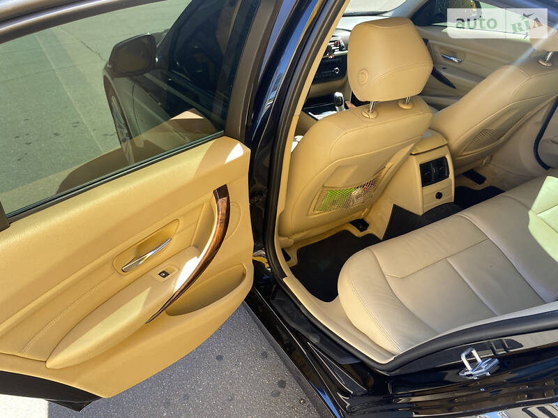 Седан BMW 3 Series 2012 в Мелітополі